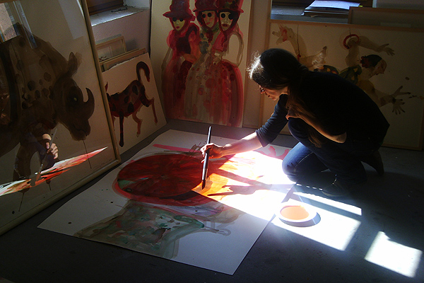 Anija Seedler im Atelier